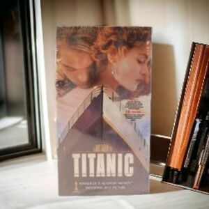 VHS Titanic 1998 Vintage 2 Tape Set New In Box Sealed